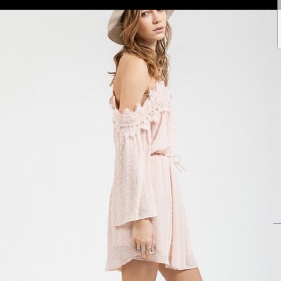 🆕️NWT Halter Dress!! - Picture 2 of 8